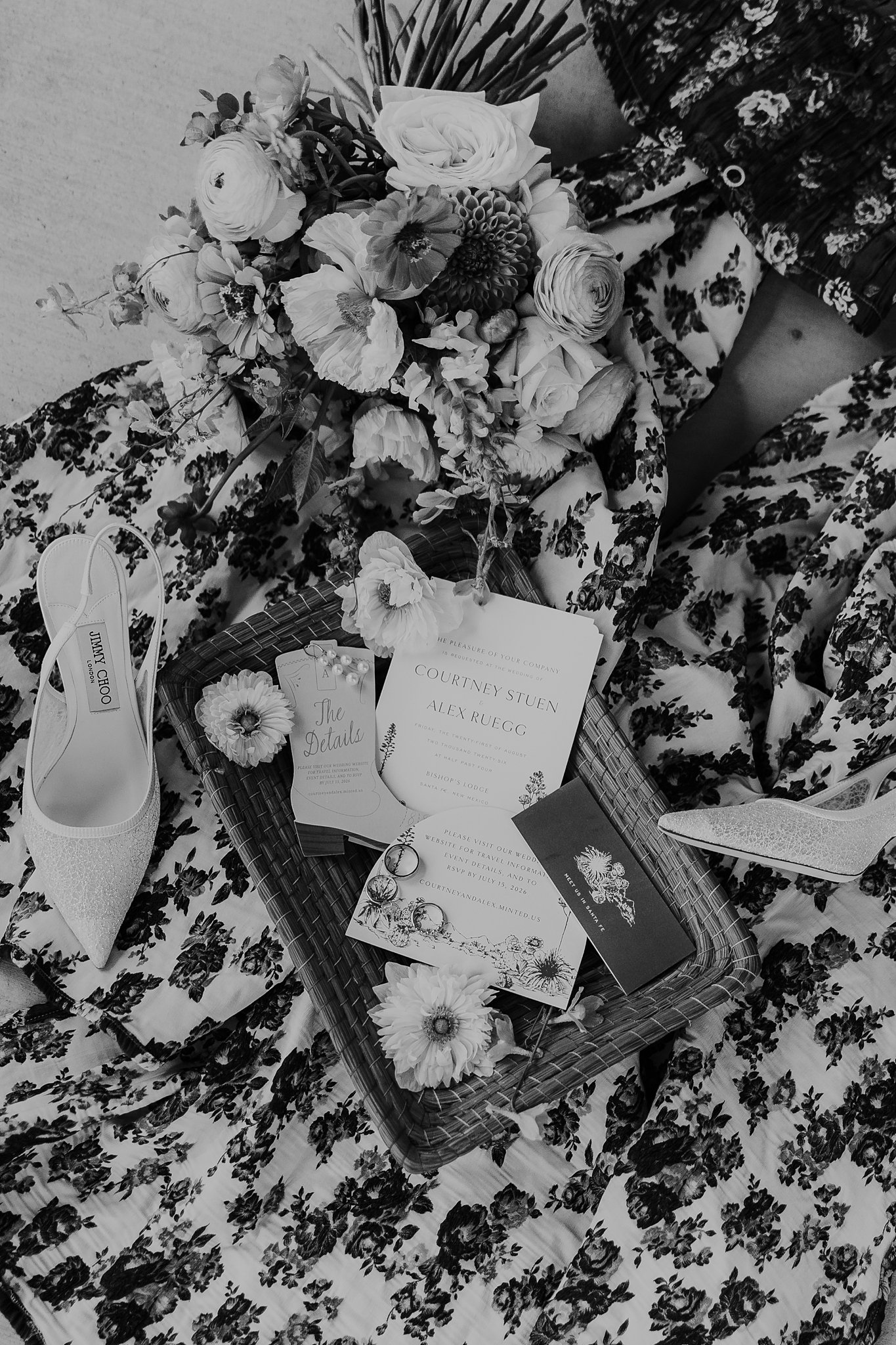 Alicia+lucia+photography+-+bishops+lodge+-+bishops+lodge+wedding+-+southwest+wedding_0008.jpg