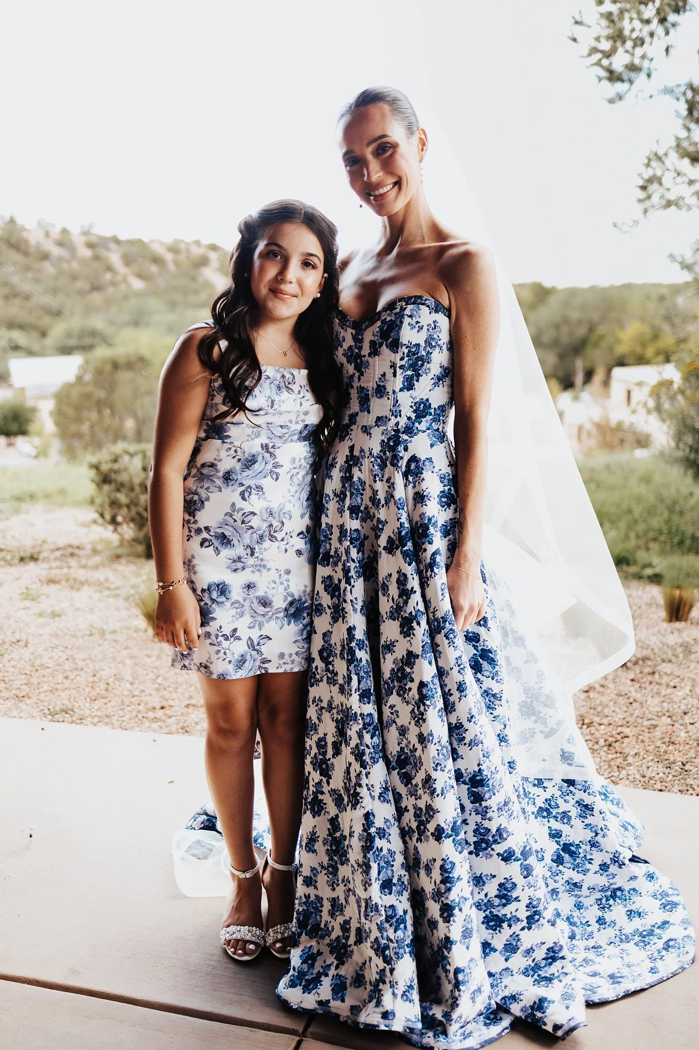 Alicia+lucia+photography+-+bishops+lodge+-+bishops+lodge+wedding+-+southwest+wedding_0014.jpg
