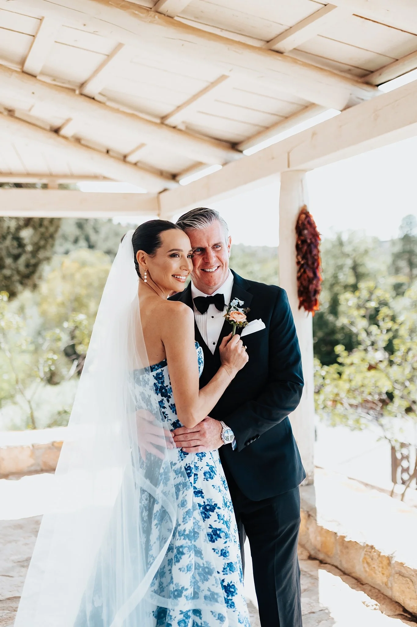 Alicia+lucia+photography+-+bishops+lodge+-+bishops+lodge+wedding+-+southwest+wedding_0034.jpg