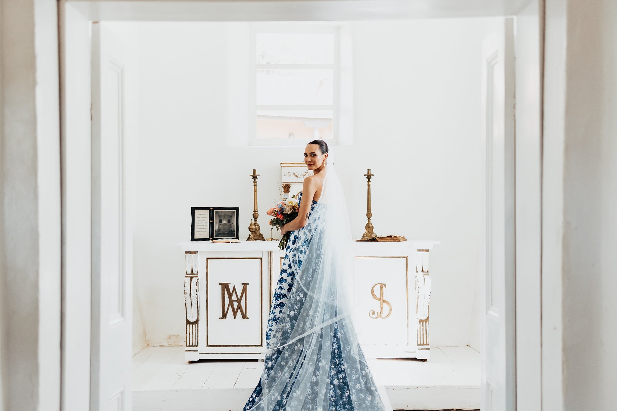 Alicia+lucia+photography+-+bishops+lodge+-+bishops+lodge+wedding+-+southwest+wedding_0038.jpg