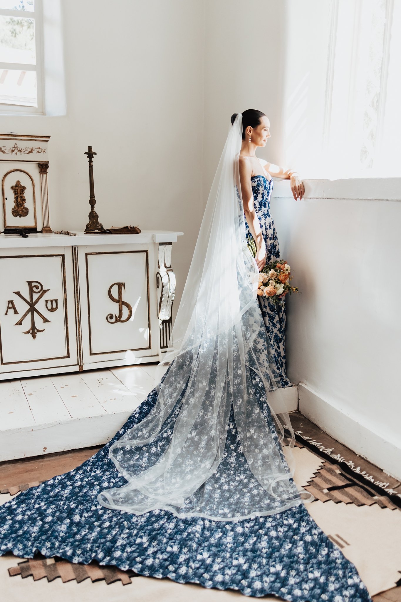 Alicia+lucia+photography+-+bishops+lodge+-+bishops+lodge+wedding+-+southwest+wedding_0040.jpg