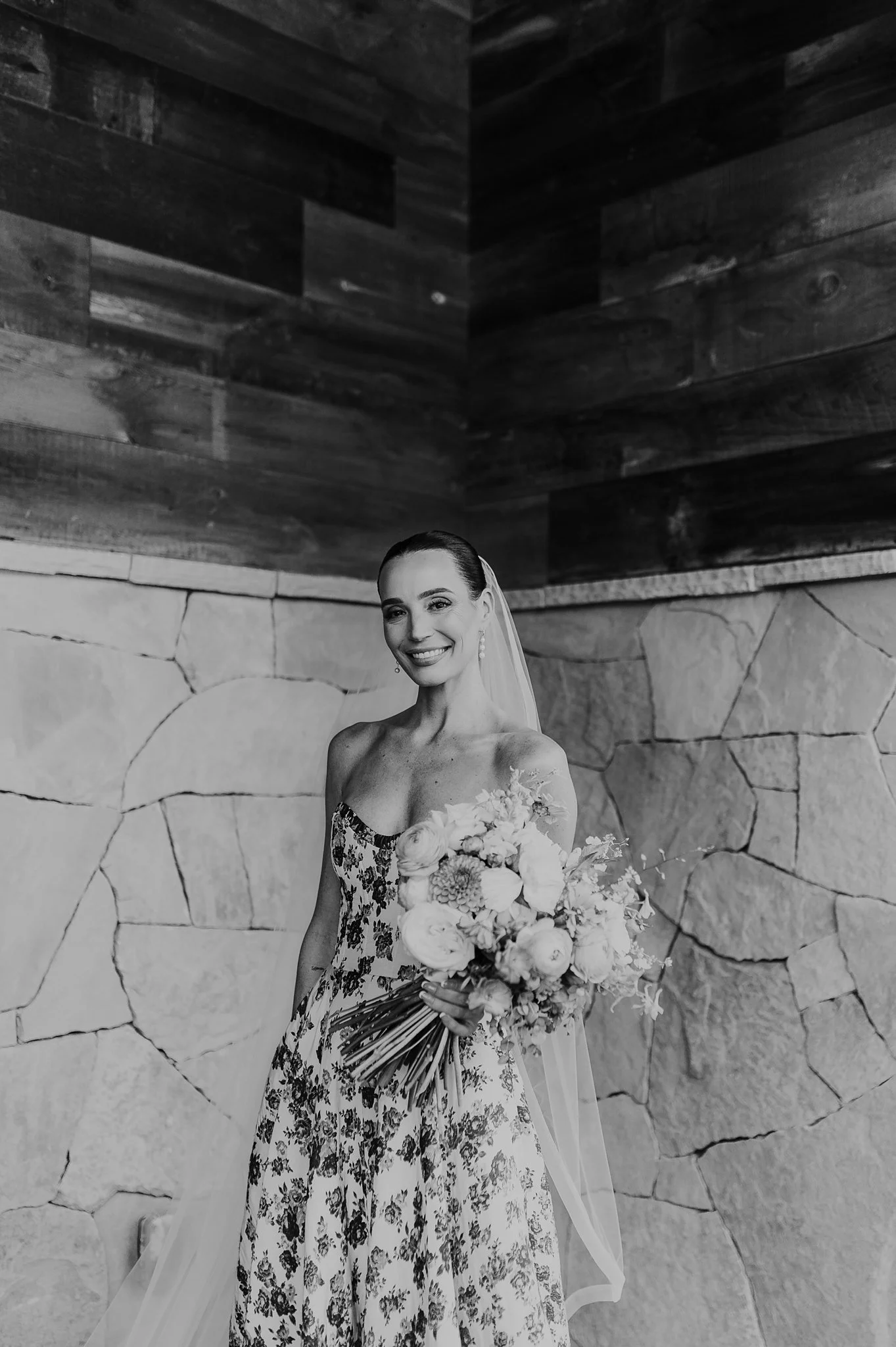 Alicia+lucia+photography+-+bishops+lodge+-+bishops+lodge+wedding+-+southwest+wedding_0056.jpg