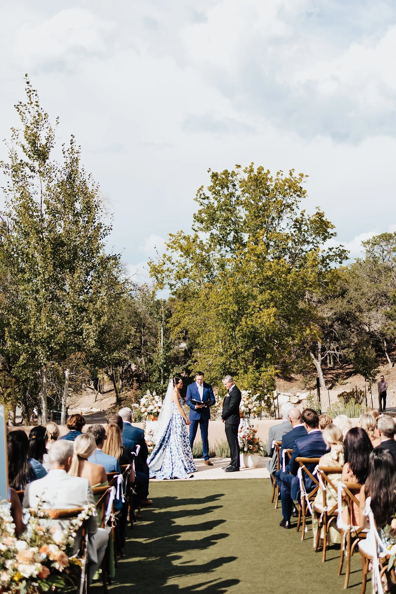 Alicia+lucia+photography+-+bishops+lodge+-+bishops+lodge+wedding+-+southwest+wedding_0070.jpg