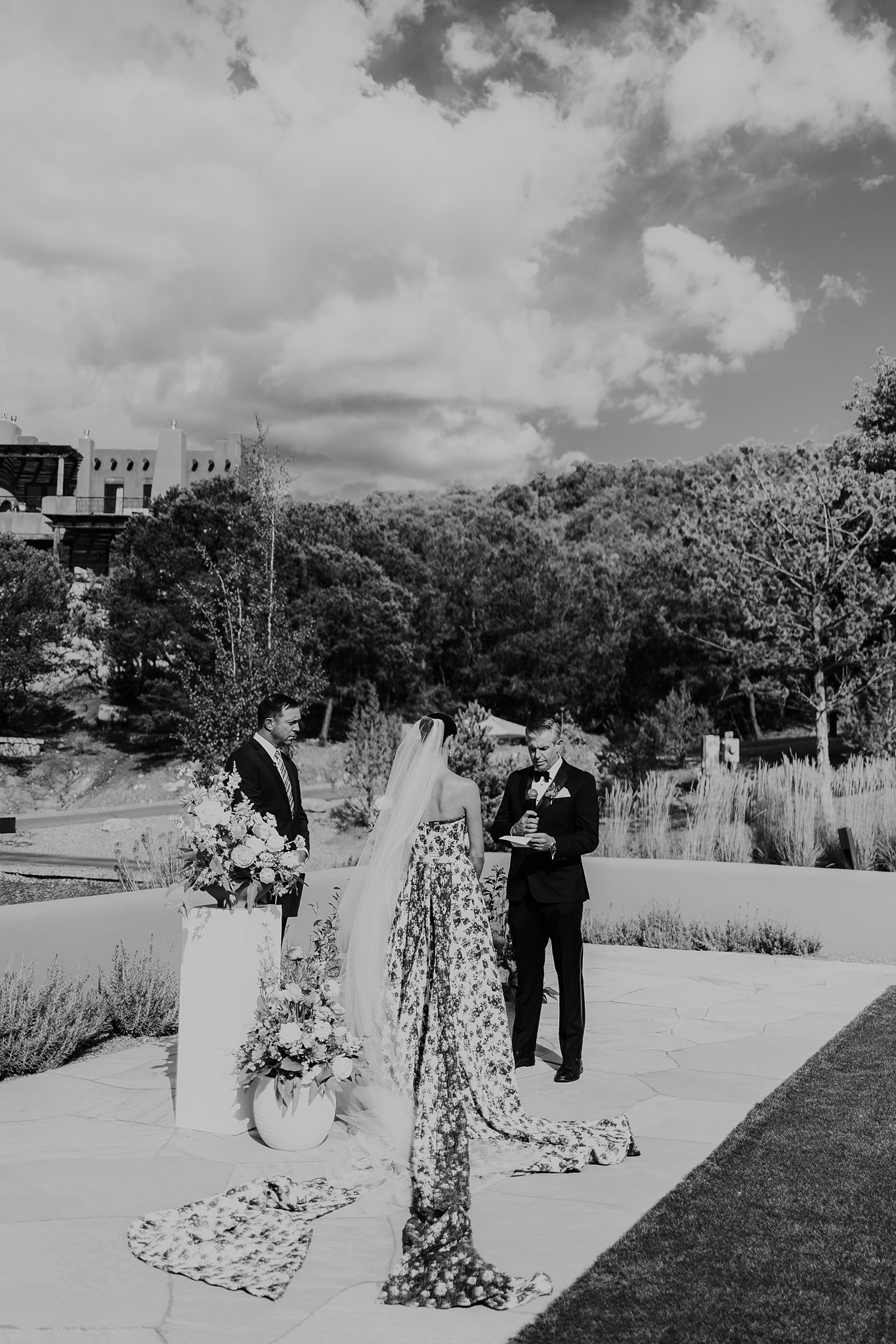 Alicia+lucia+photography+-+bishops+lodge+-+bishops+lodge+wedding+-+southwest+wedding_0073.jpg