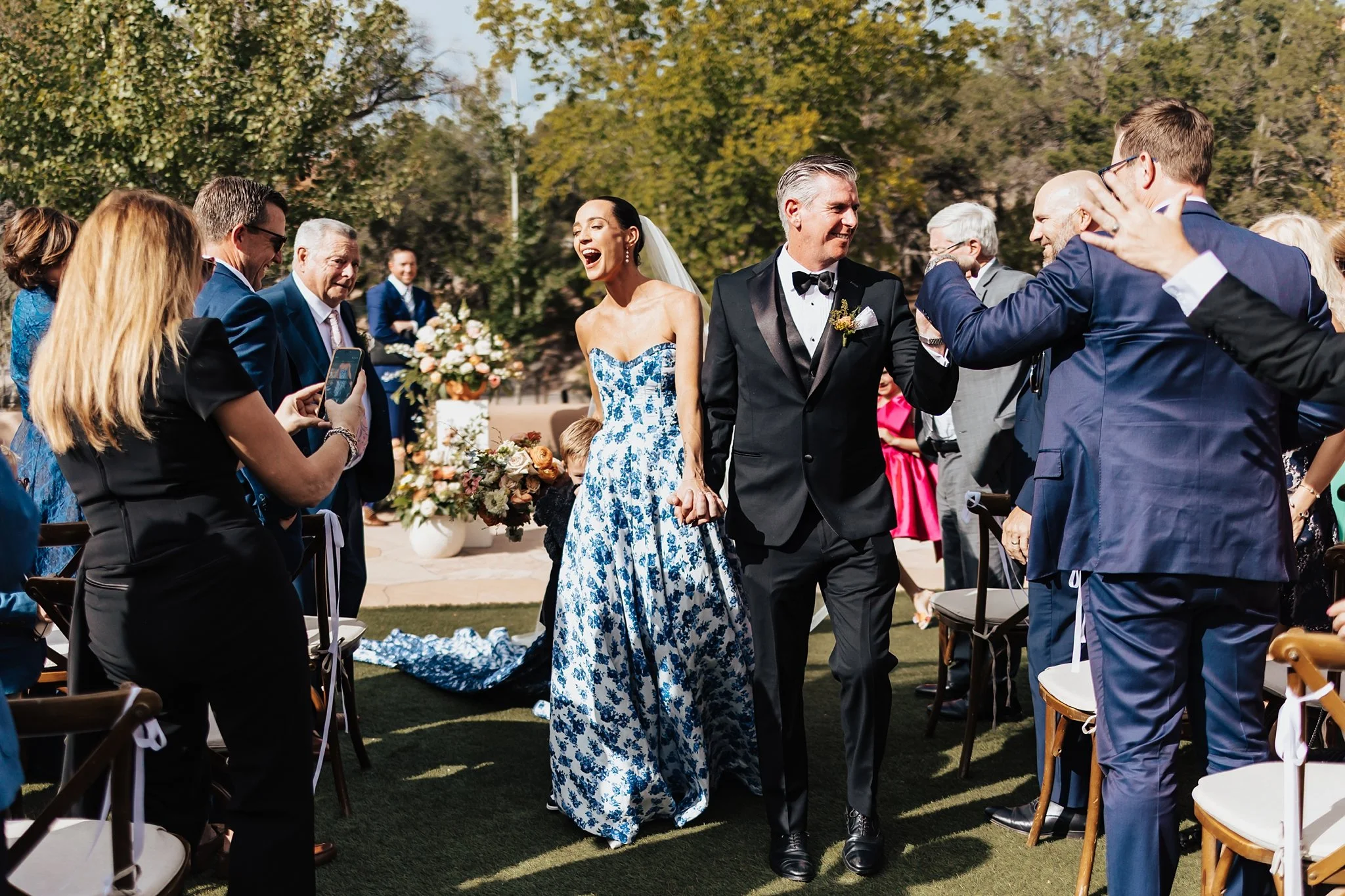 Alicia+lucia+photography+-+bishops+lodge+-+bishops+lodge+wedding+-+southwest+wedding_0077.jpg