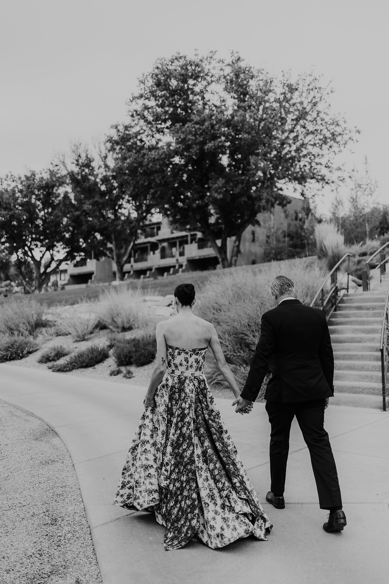 Alicia+lucia+photography+-+bishops+lodge+-+bishops+lodge+wedding+-+southwest+wedding_0092.jpg