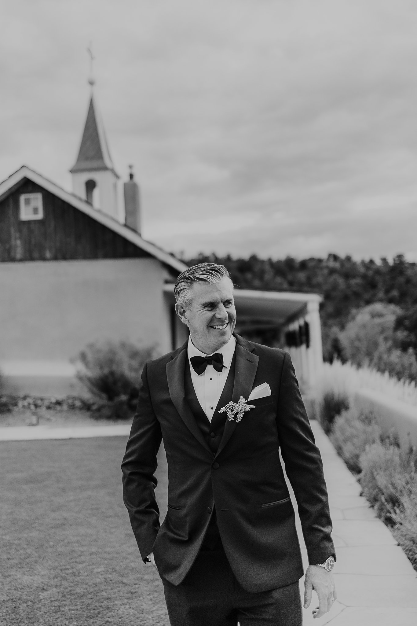 Alicia+lucia+photography+-+bishops+lodge+-+bishops+lodge+wedding+-+southwest+wedding_0094.jpg
