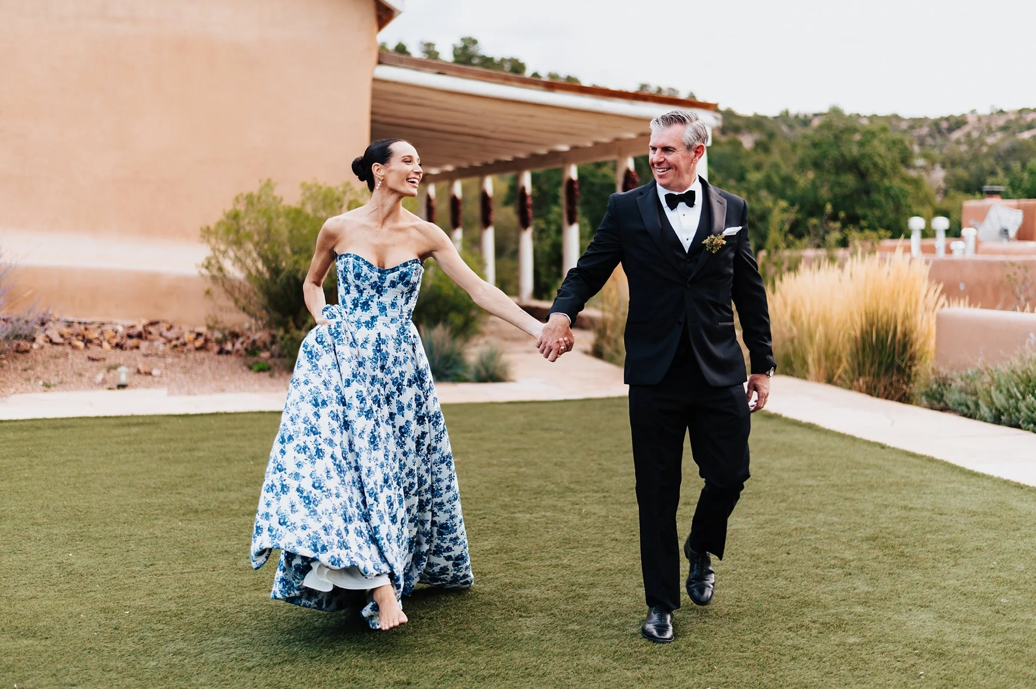 Alicia+lucia+photography+-+bishops+lodge+-+bishops+lodge+wedding+-+southwest+wedding_0095.jpg