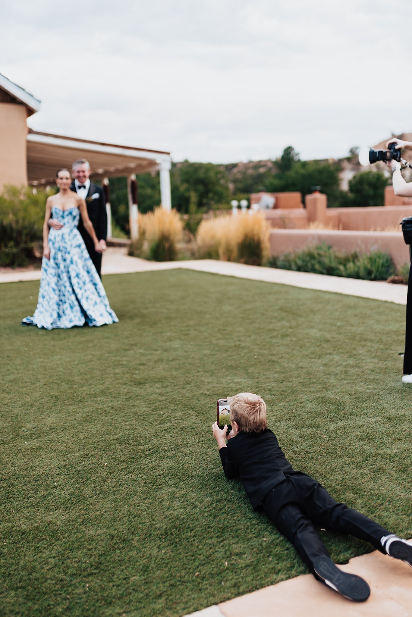 Alicia+lucia+photography+-+bishops+lodge+-+bishops+lodge+wedding+-+southwest+wedding_0100.jpg