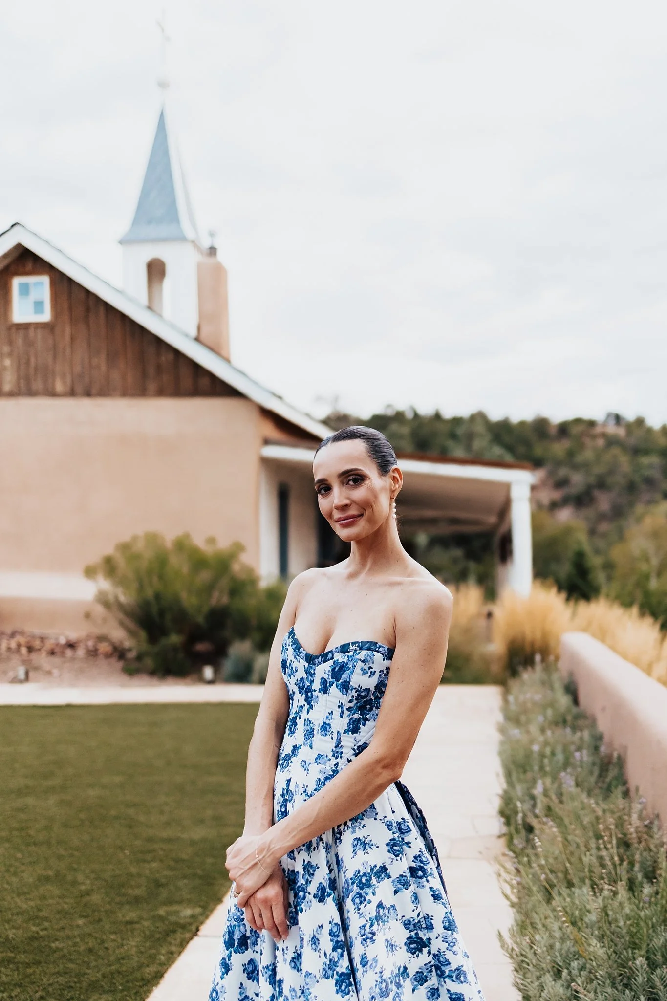 Alicia+lucia+photography+-+bishops+lodge+-+bishops+lodge+wedding+-+southwest+wedding_0104.jpg