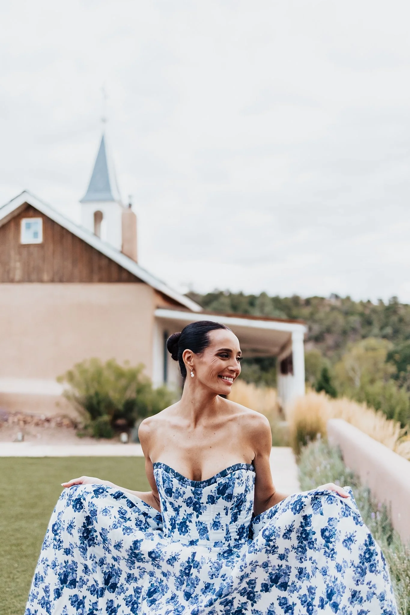 Alicia+lucia+photography+-+bishops+lodge+-+bishops+lodge+wedding+-+southwest+wedding_0107.jpg