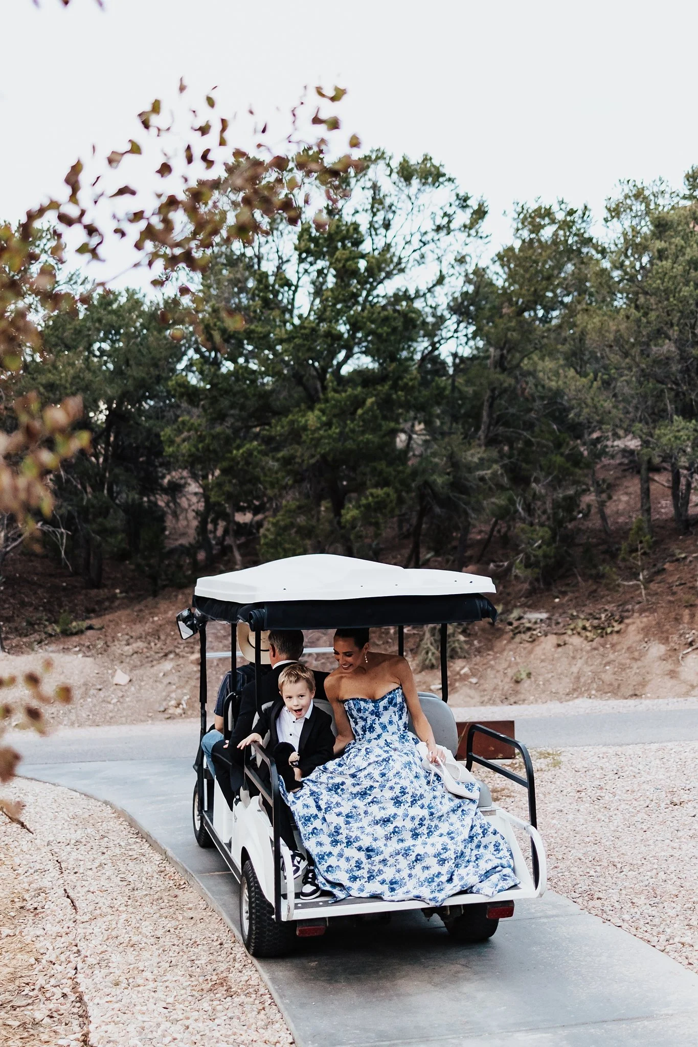Alicia+lucia+photography+-+bishops+lodge+-+bishops+lodge+wedding+-+southwest+wedding_0109.jpg