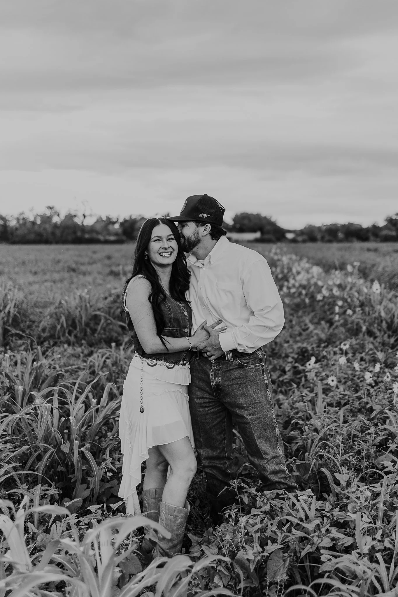 Alicia+lucia+photography+-+southwest+engagement+-+new+mexico+engagement+-+western+engagement_0013.jpg