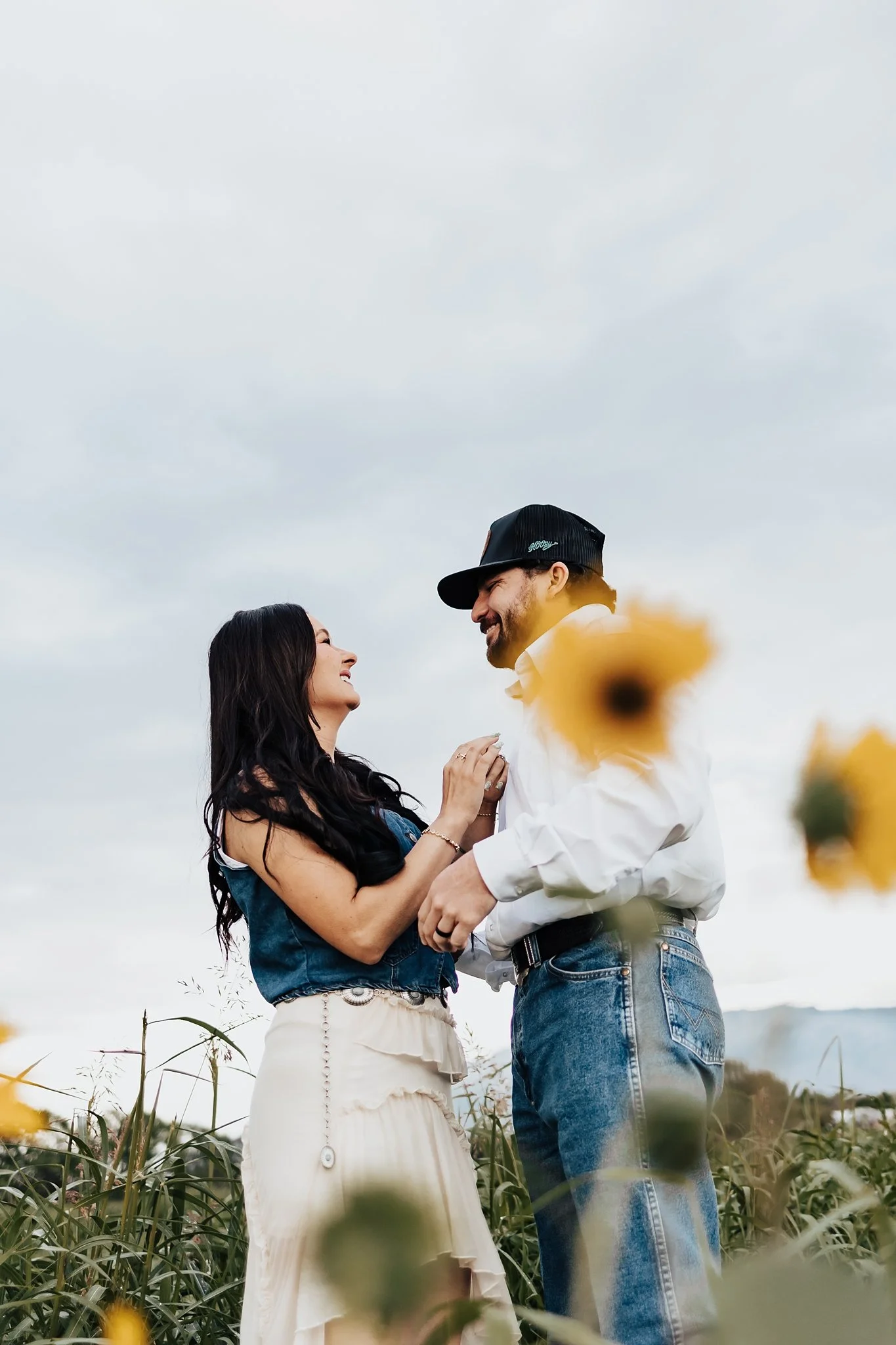 Alicia+lucia+photography+-+southwest+engagement+-+new+mexico+engagement+-+western+engagement_0036.jpg
