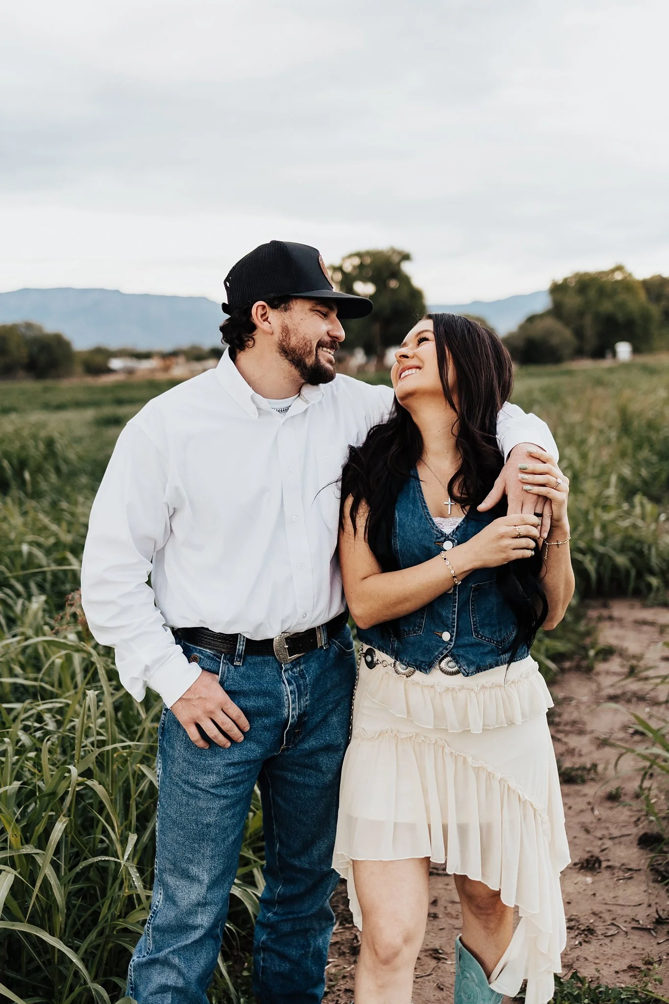 Alicia+lucia+photography+-+southwest+engagement+-+new+mexico+engagement+-+western+engagement_0043.jpg