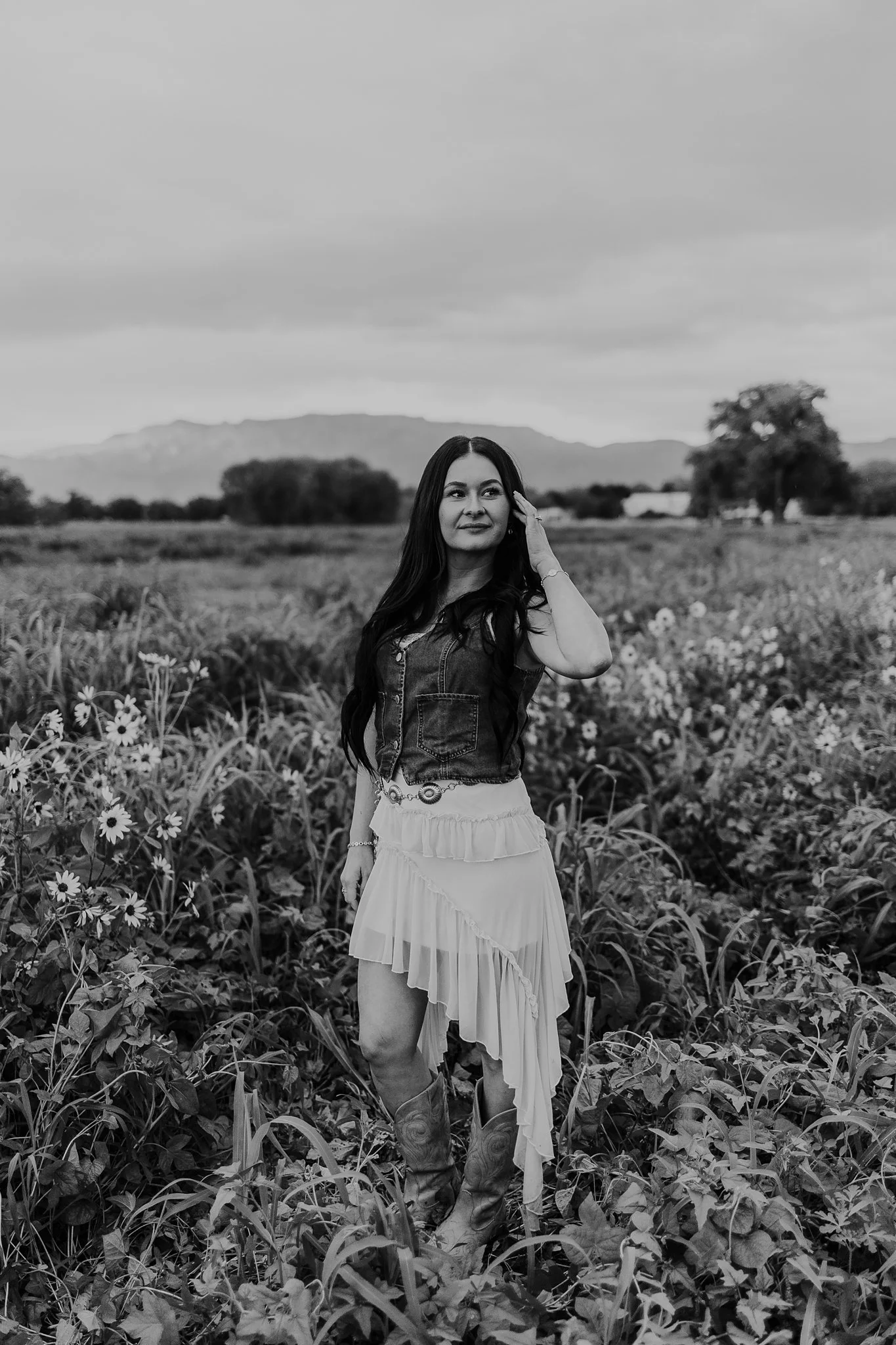 Alicia+lucia+photography+-+southwest+engagement+-+new+mexico+engagement+-+western+engagement_0064.jpg