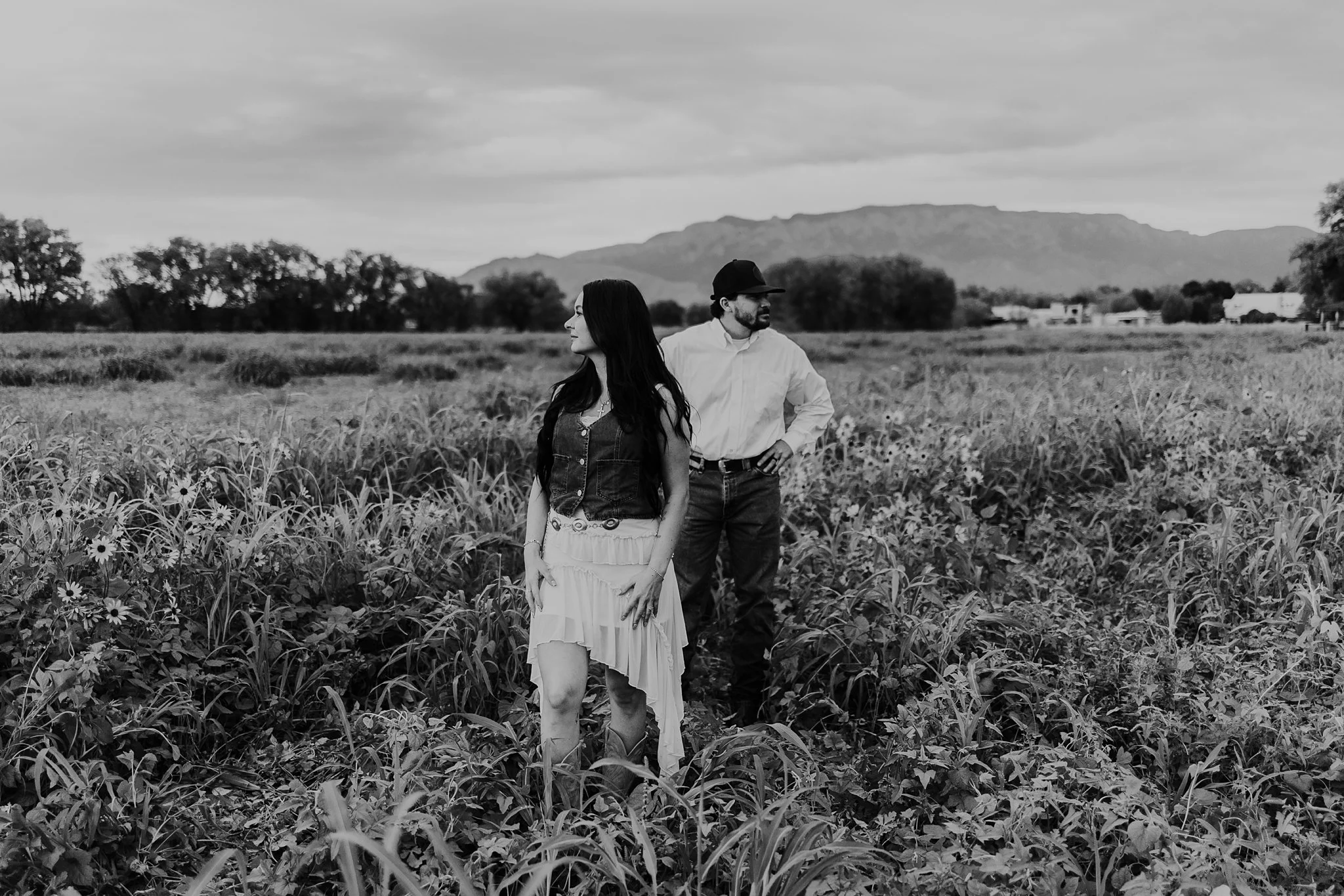 Alicia+lucia+photography+-+southwest+engagement+-+new+mexico+engagement+-+western+engagement_0076.jpg