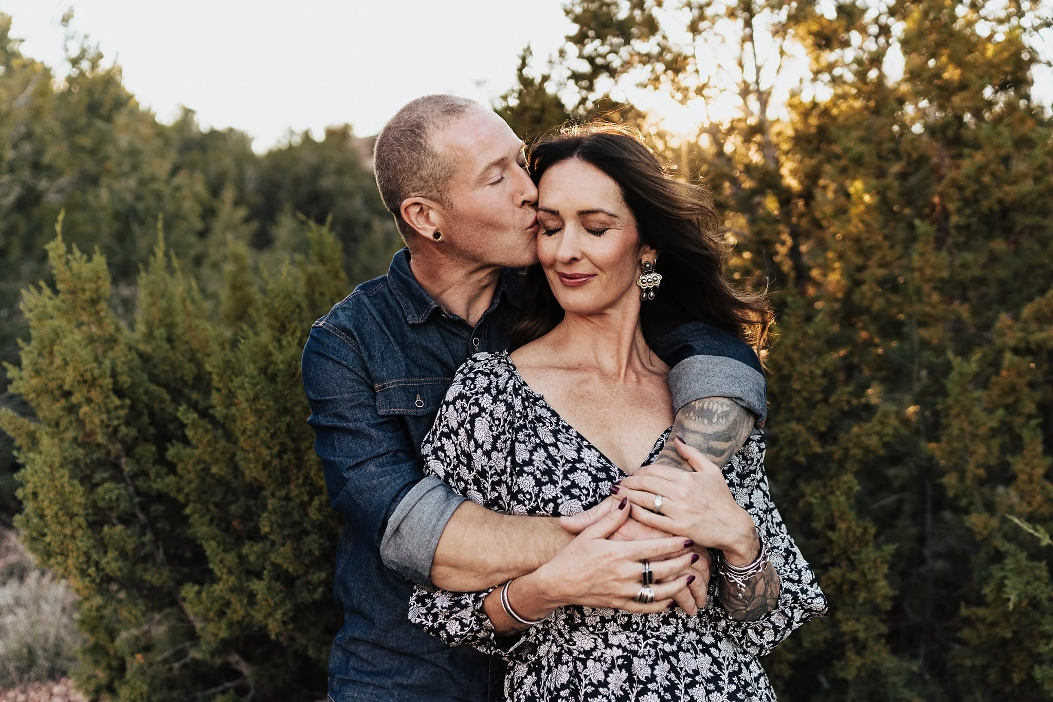 Alicia+lucia+photography+-+desert+engagement+-+southwest+engagement+-+santa+fe+wedding_0003.jpg
