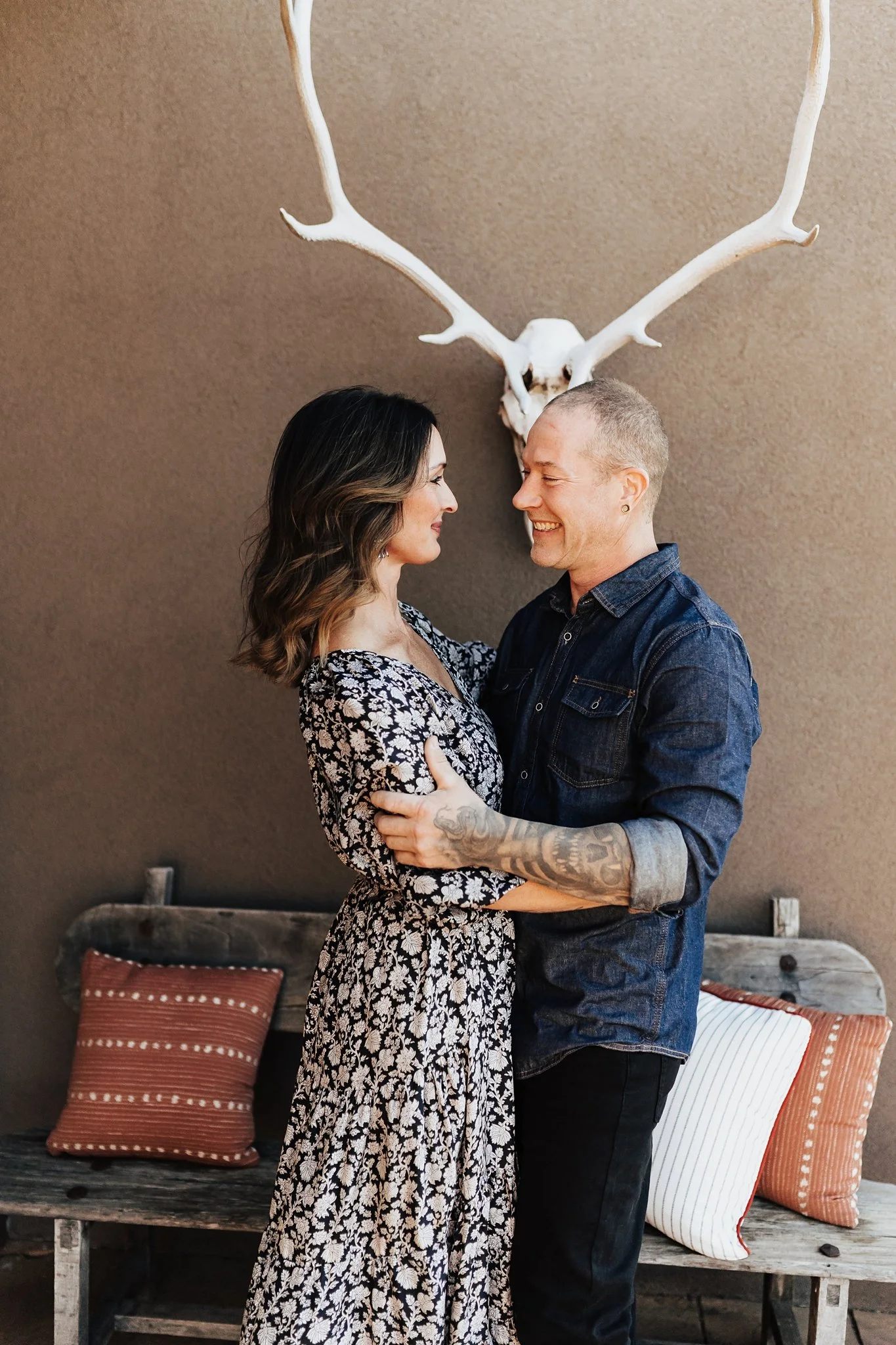 Alicia+lucia+photography+-+desert+engagement+-+southwest+engagement+-+santa+fe+wedding_0026.jpg