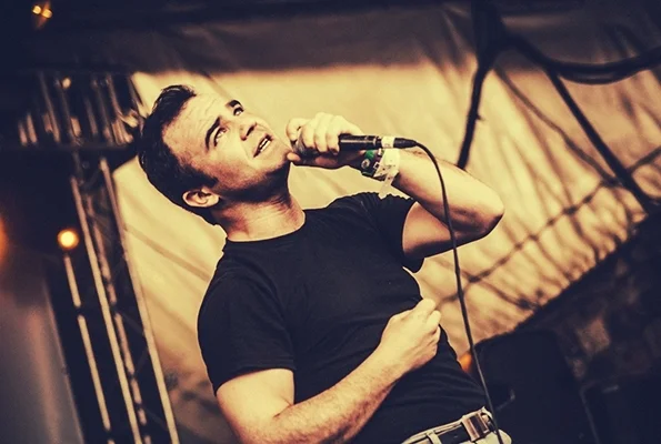 Future Islands (by Ian Witlen)