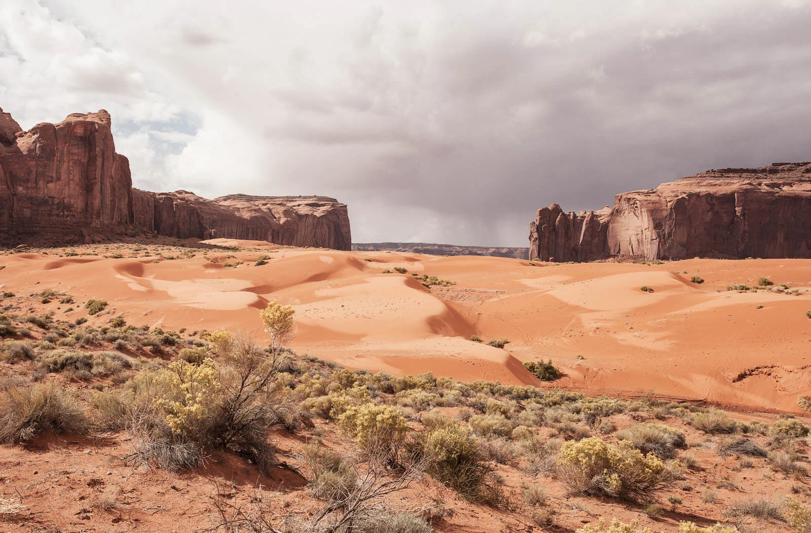 monumentvalley_oct11-8923-Edit6539.jpg