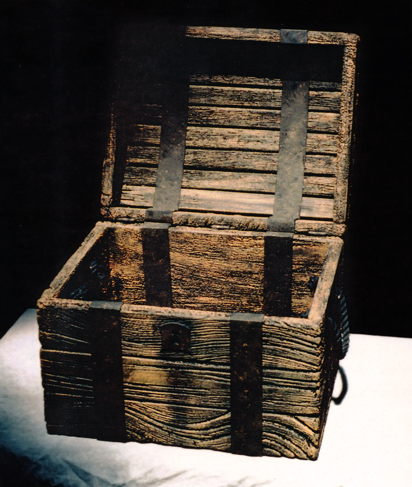 TREASURE CHEST - J JEWELRY