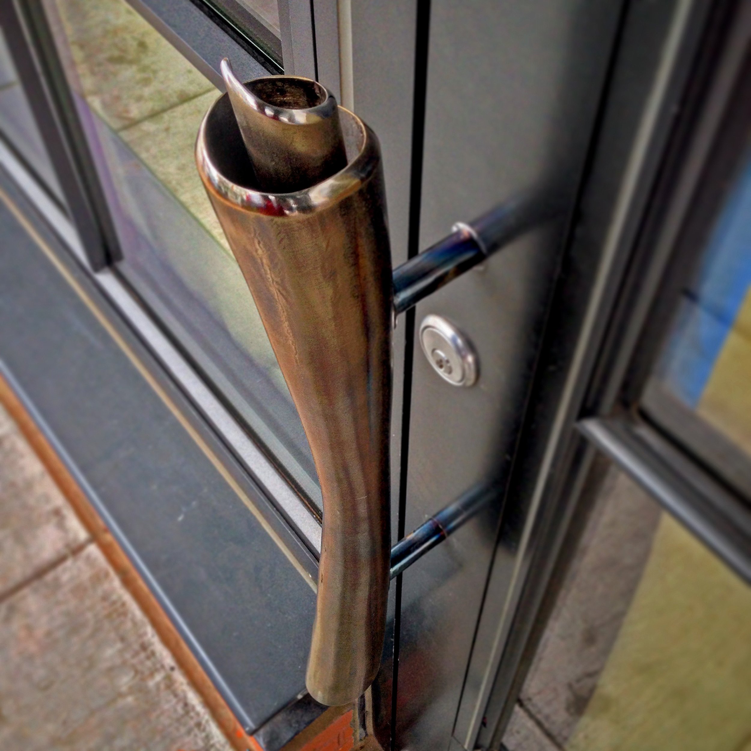 DecDoorpullWeb.jpg