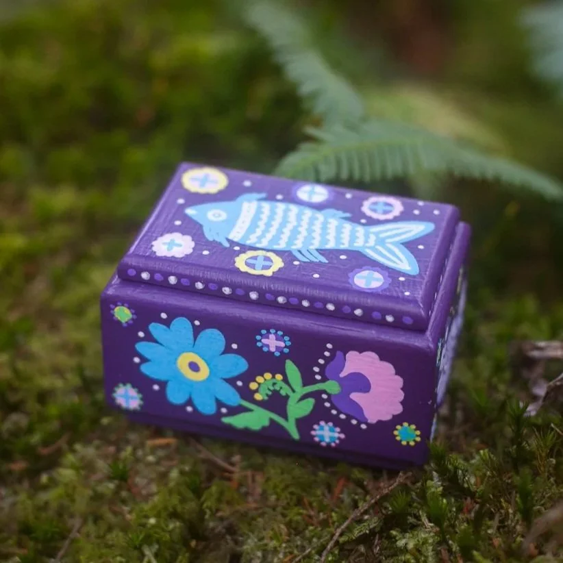 small purple box