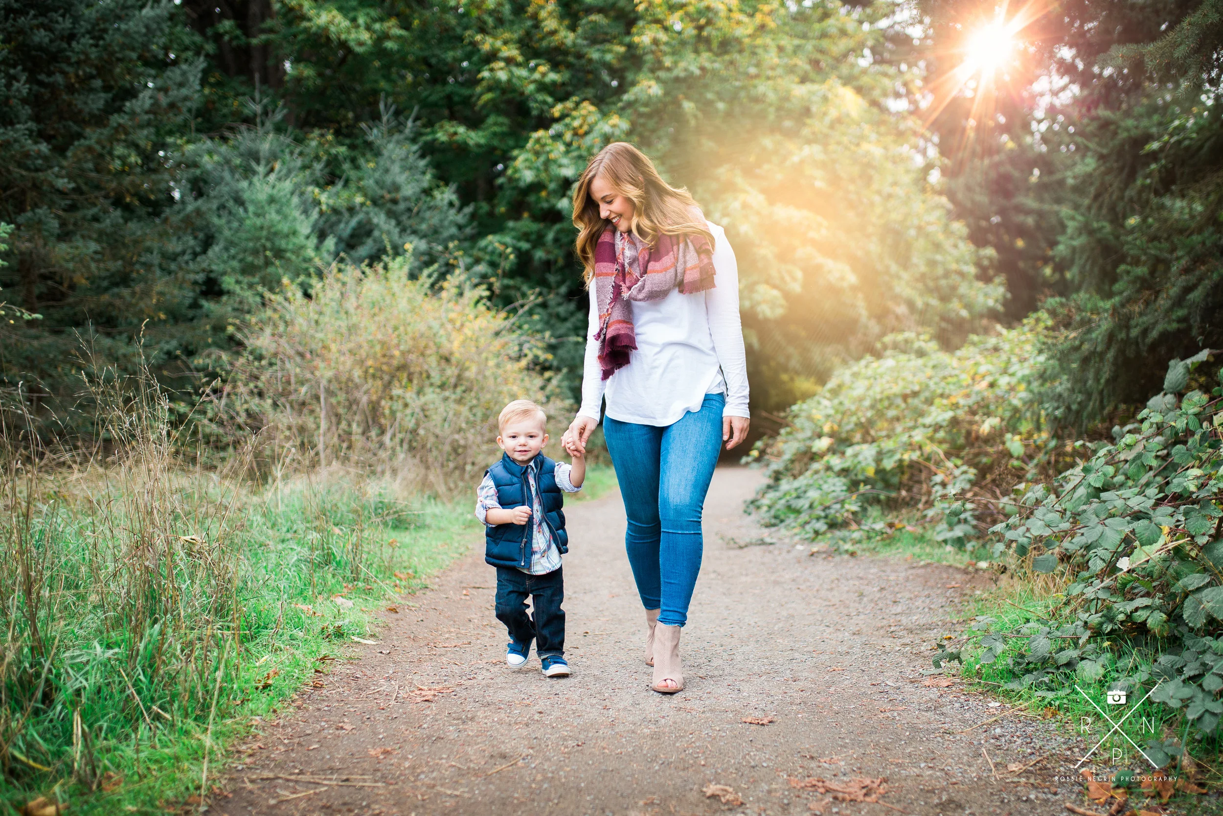 SeattleFamilyPhotos_RobbieNegrinPhotography2016_KarasFamilysession-45.jpg
