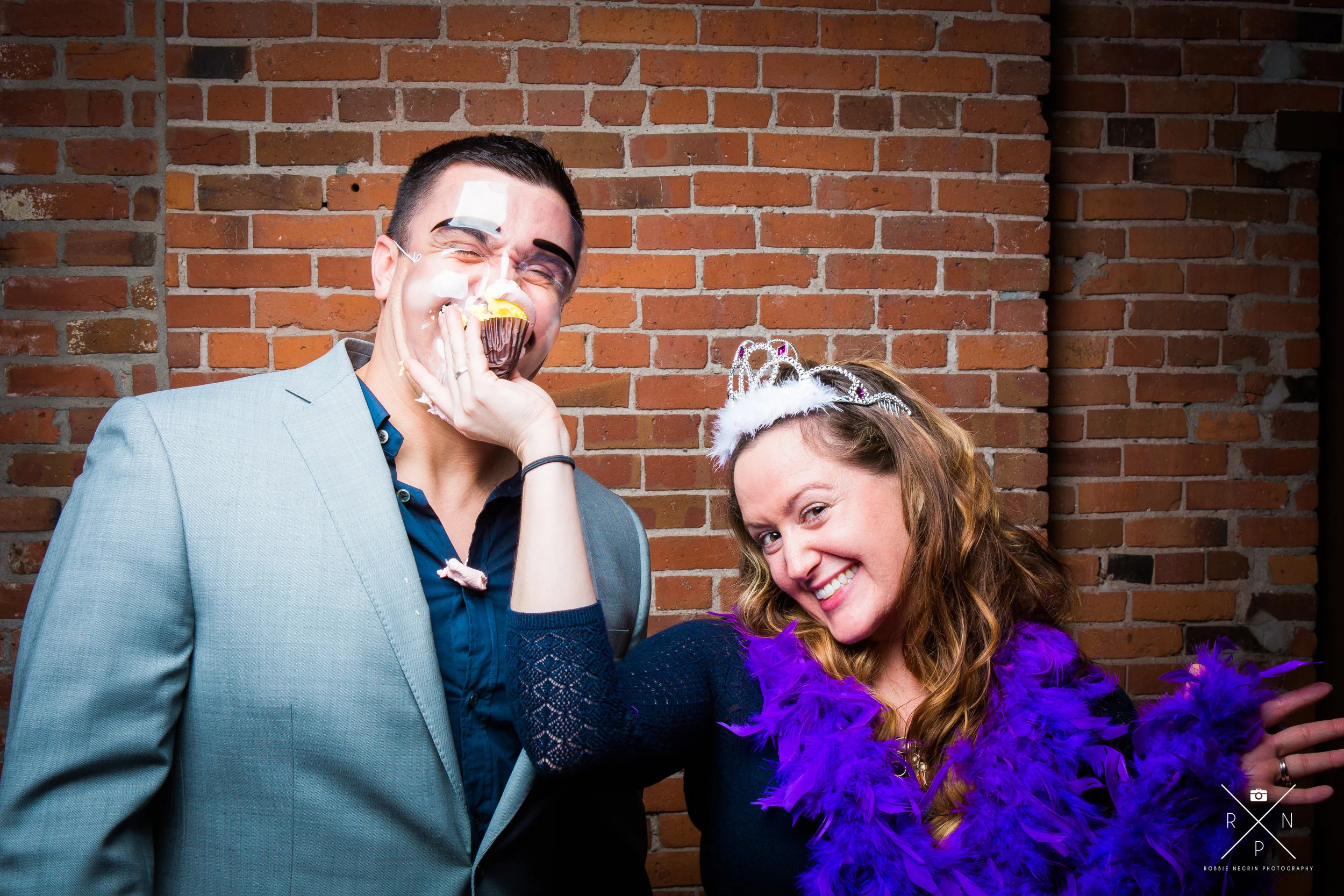 RobbieNegrinPhotography_JenaeandJamaulsPhotobooth_Seattle-95.jpg