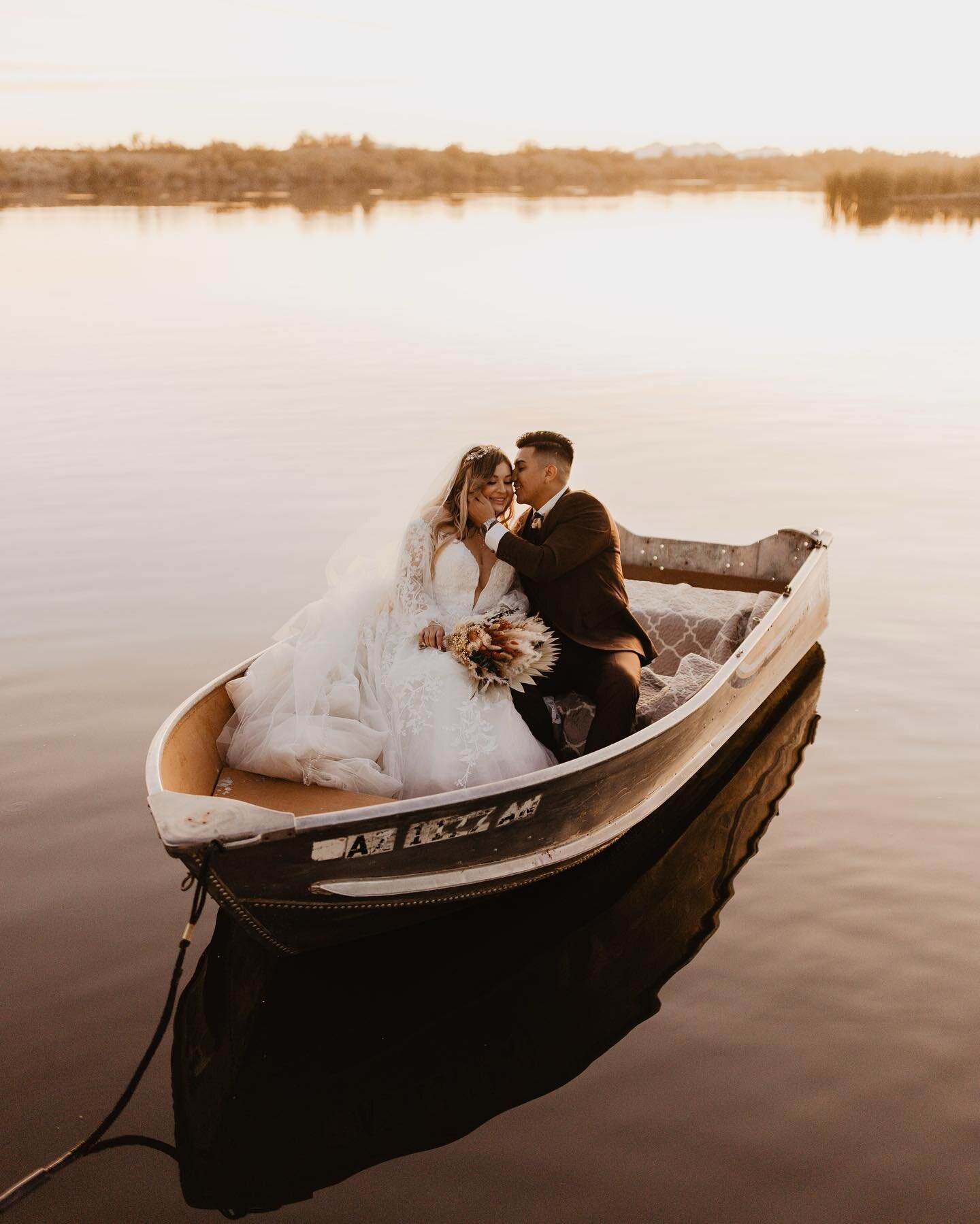 Lost in love amidst the vast beauty of the Arizona desert. Maria and Jonathan's wedding was a surreal blend of golden sands and heartfelt vows. Surrounded by the majestic saguaros and kissed by the warm desert breeze, their special day was a true oas