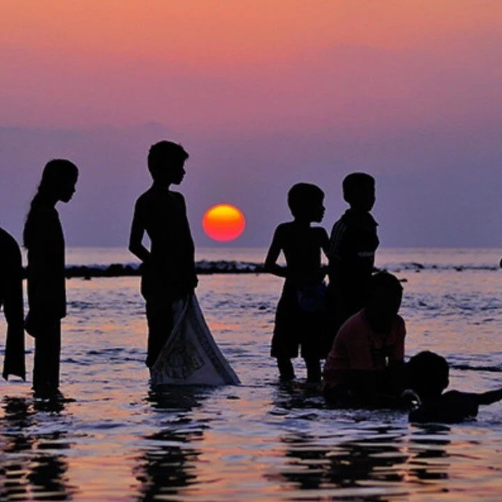 For International Day of the Tropics, we&rsquo;re chatting about climate refugees. Unsure who those folks are? Read our blog (link in bio) to learn a little more about them and the future of their sunny, beachy, and *sinking* homes.⁠
⁠
Imagine this: 