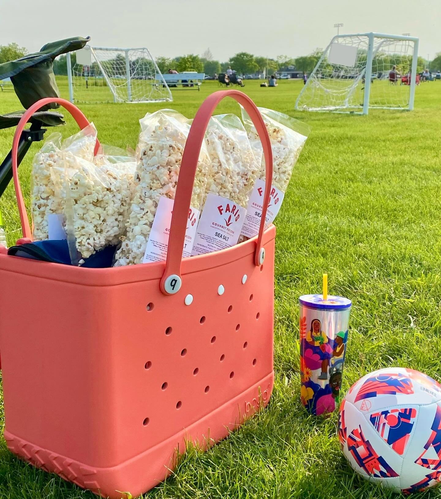 The snack that&rsquo;s always ready wherever you go! ⚽️🍿🤩
.
.
.
.
.
#FarisPopcorn #popcorn #snacktime #seasalt #soccer #onthego #foodlover #snackqueen