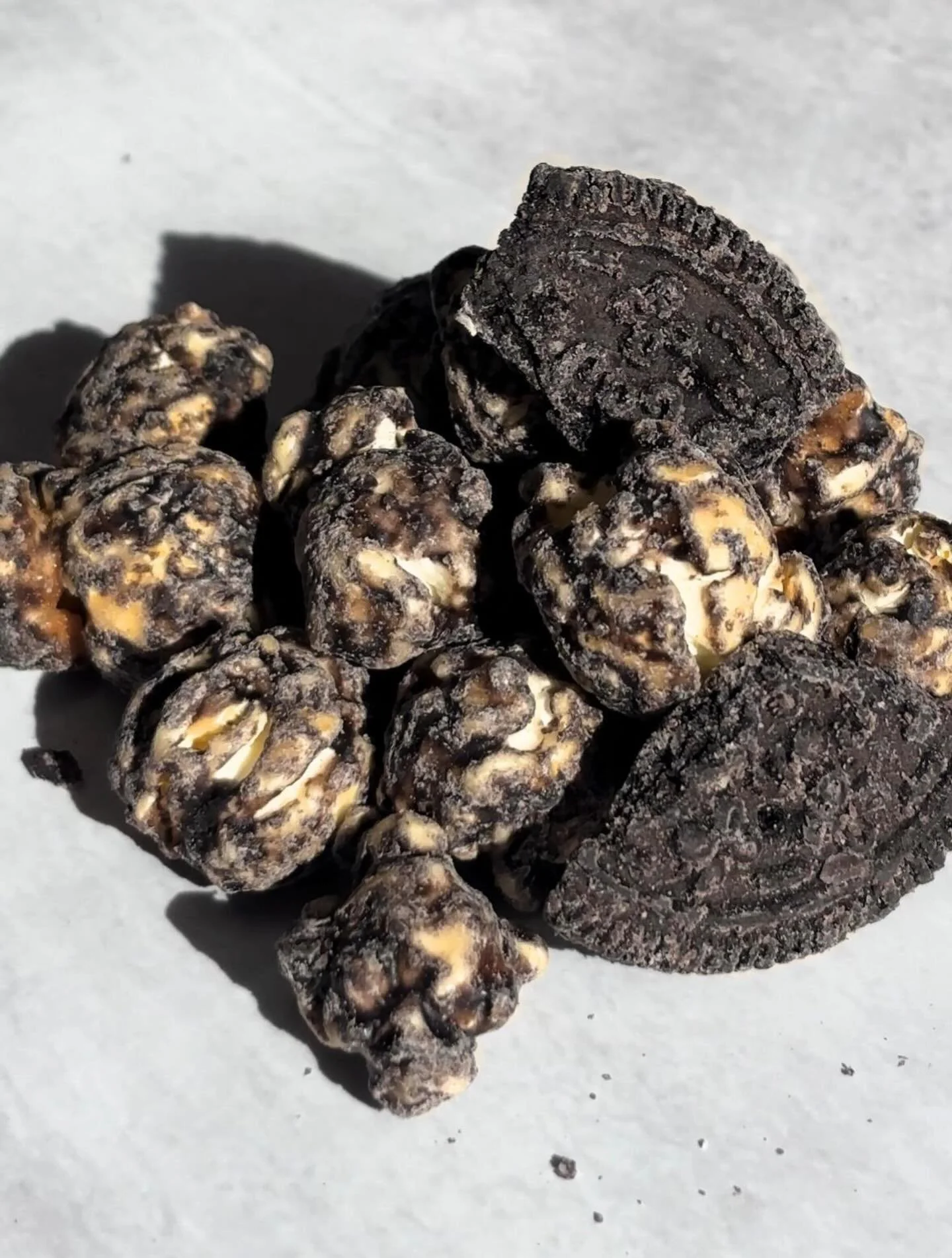 One of our most overlooked flavors... Cookies &amp; Cream.

Chocolate and Vanilla infused popcorn, covered in creamy chocolate and mixed with your favorite chocolate cookies. 

The real question is, are you a dunker or do you eat them whole?