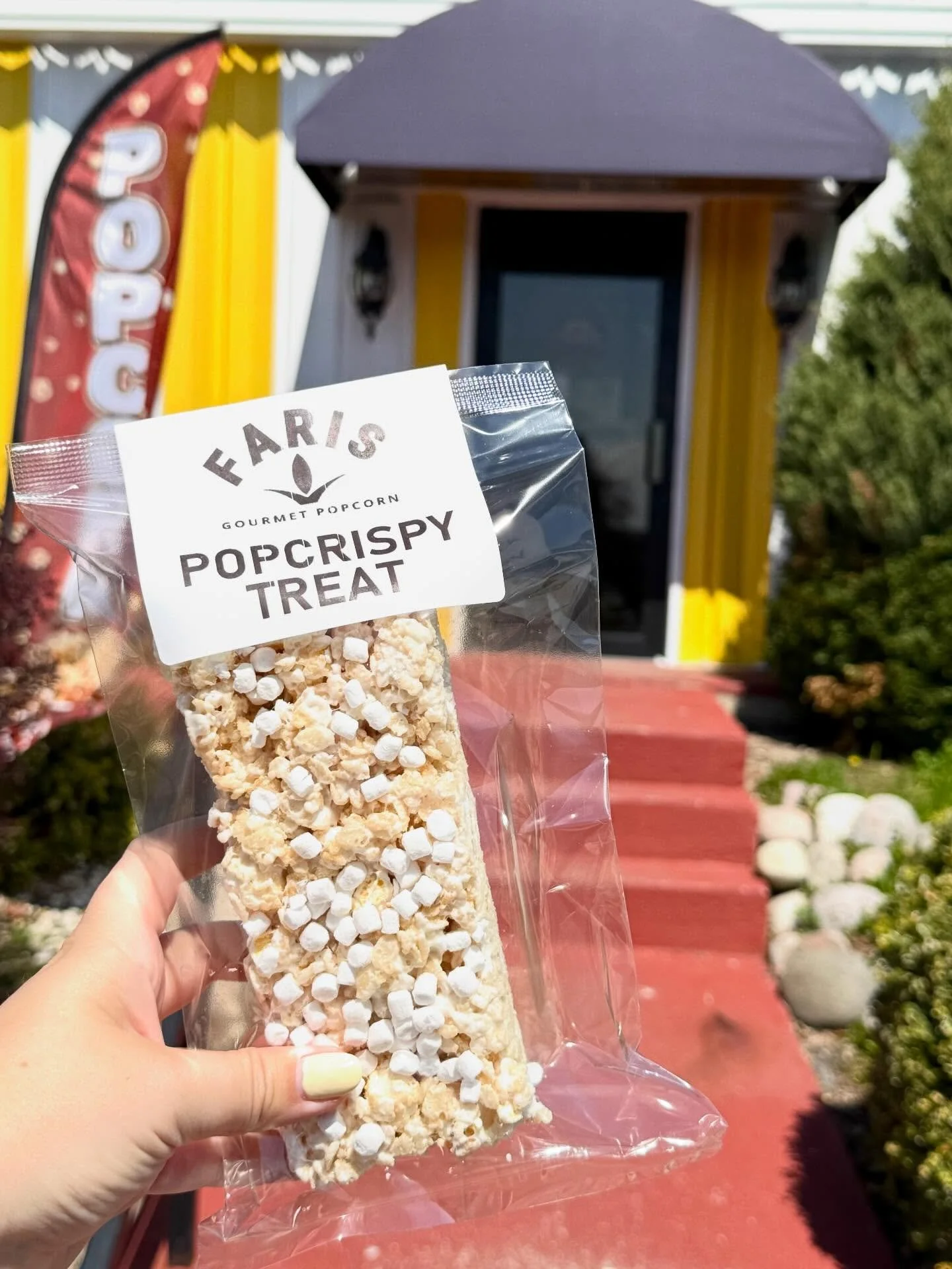 Wooo 🎉 halfway through the work week!

Who are you sending this PopCrispy to?