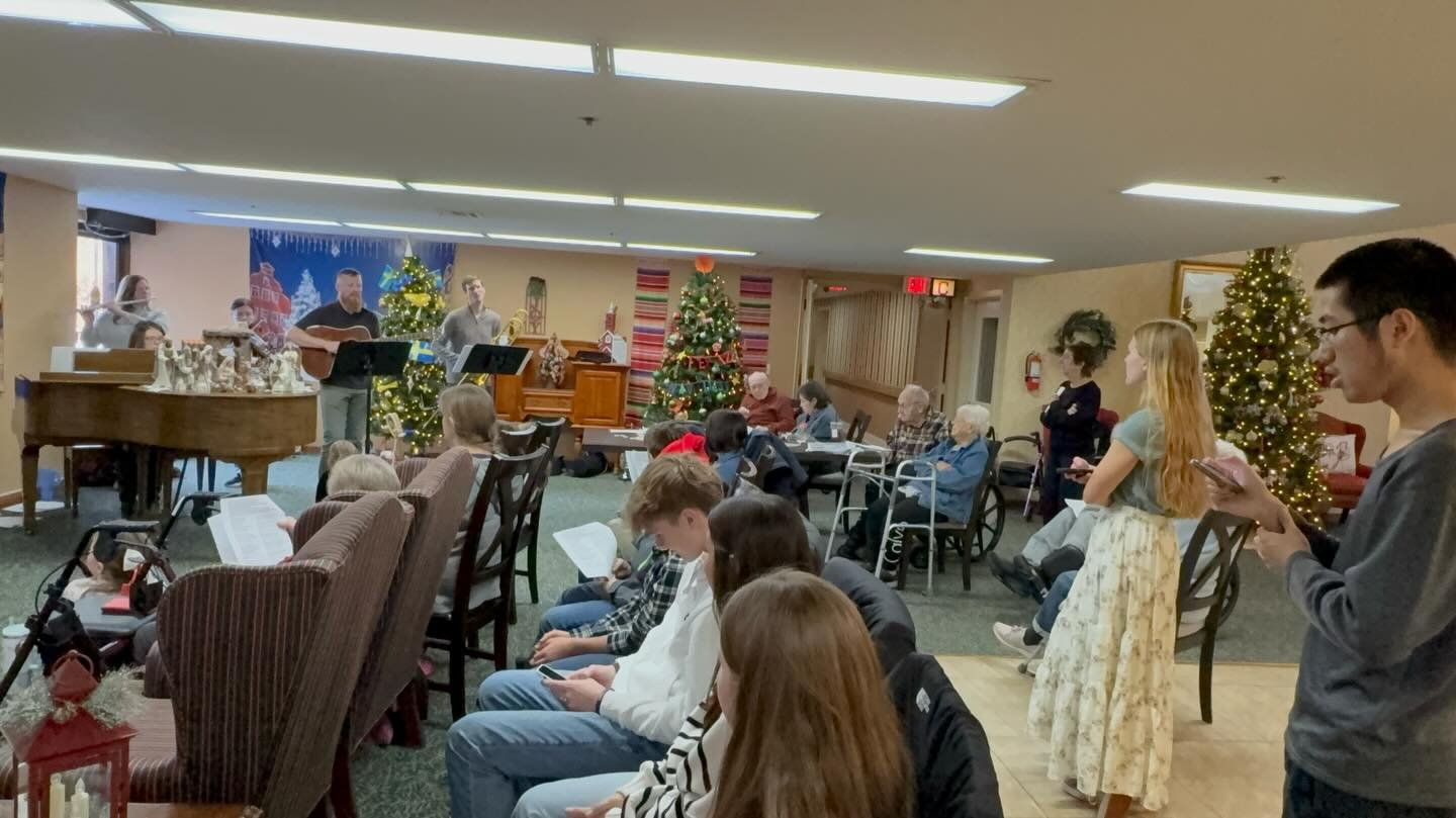 Christmas Hymn Sing at Independence Village in Naperville. #church #naperville #hymnsing #carols