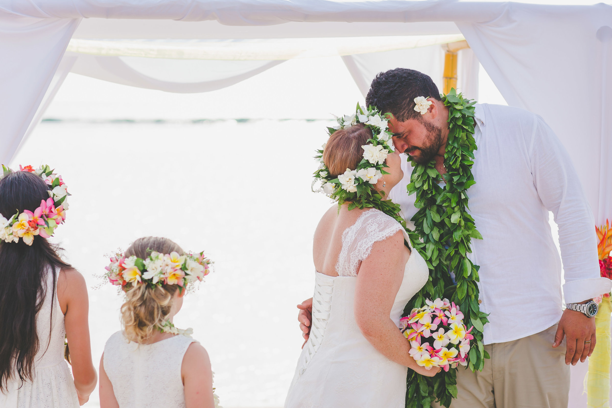 Beach wedding Cook Islands 