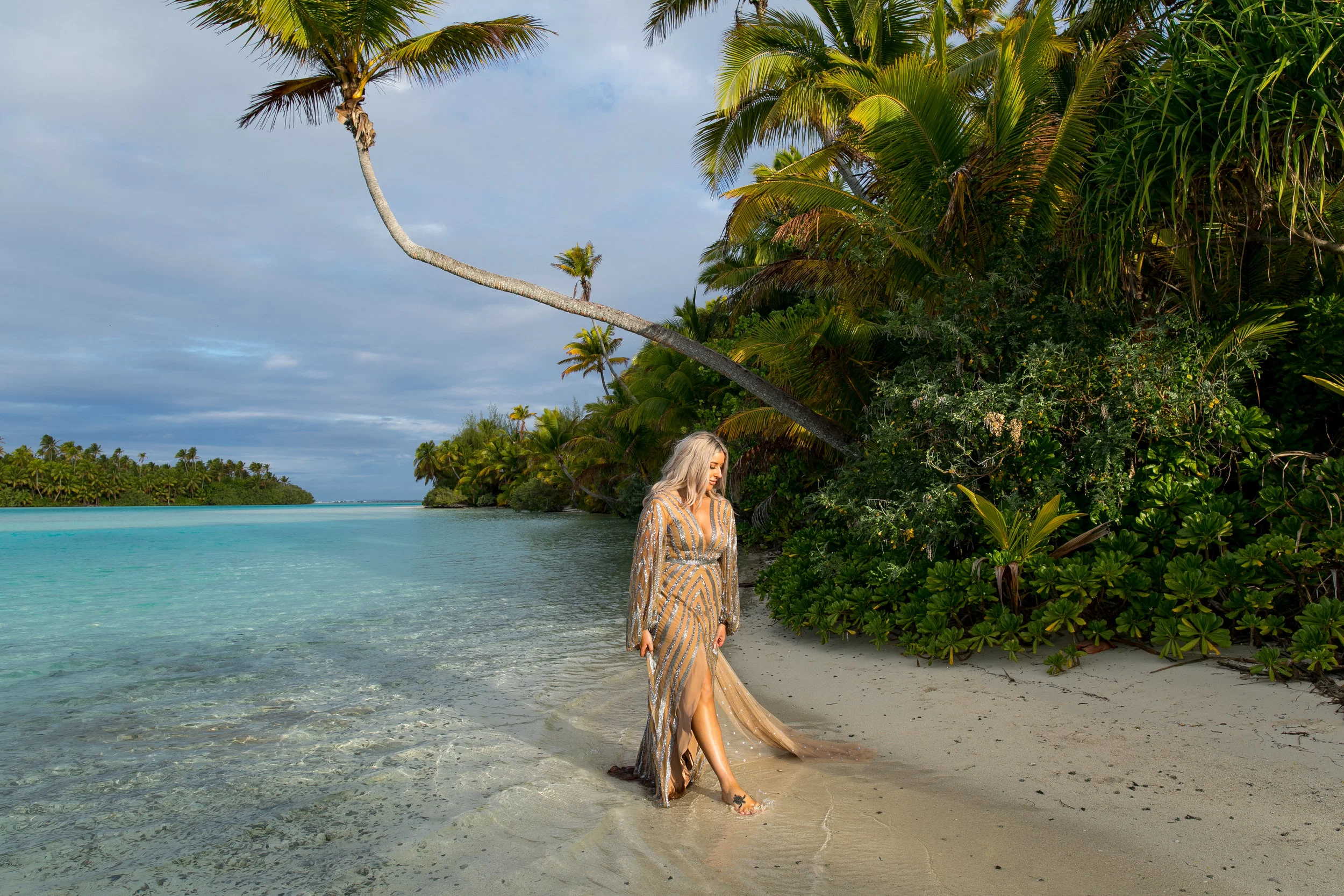 Bride, One Foot Island Aitutaki
