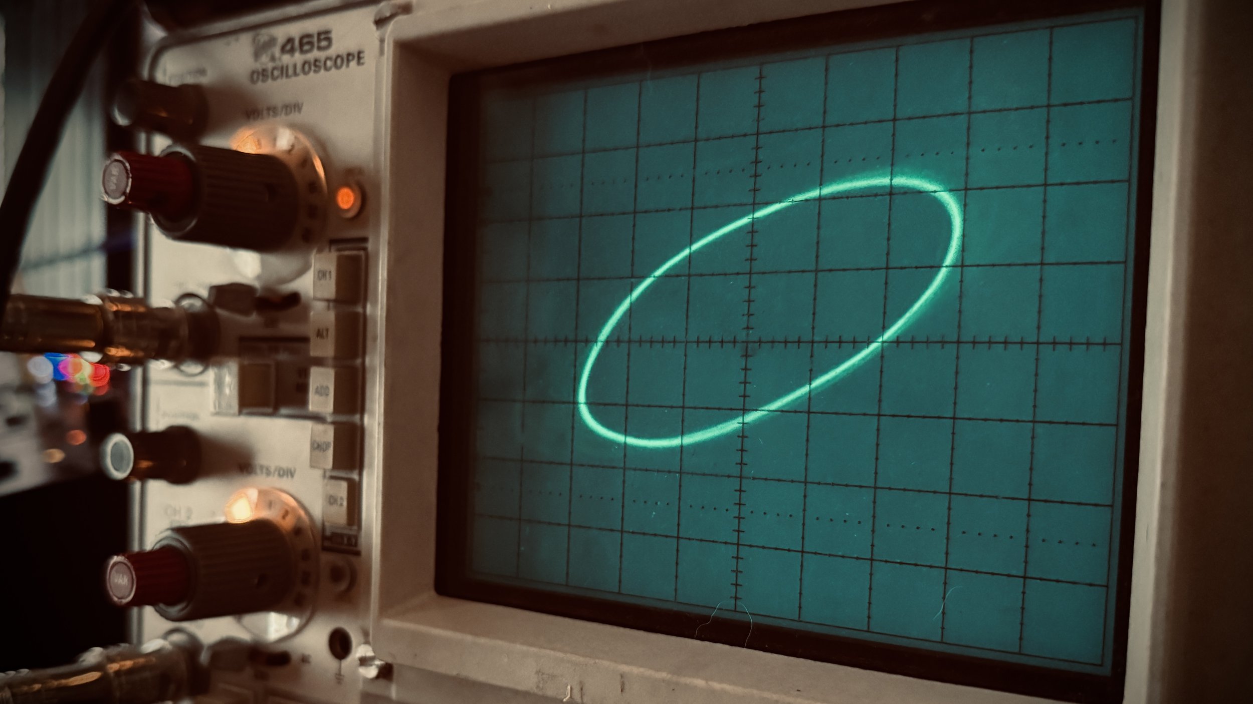 Oscilloscope 1.jpg
