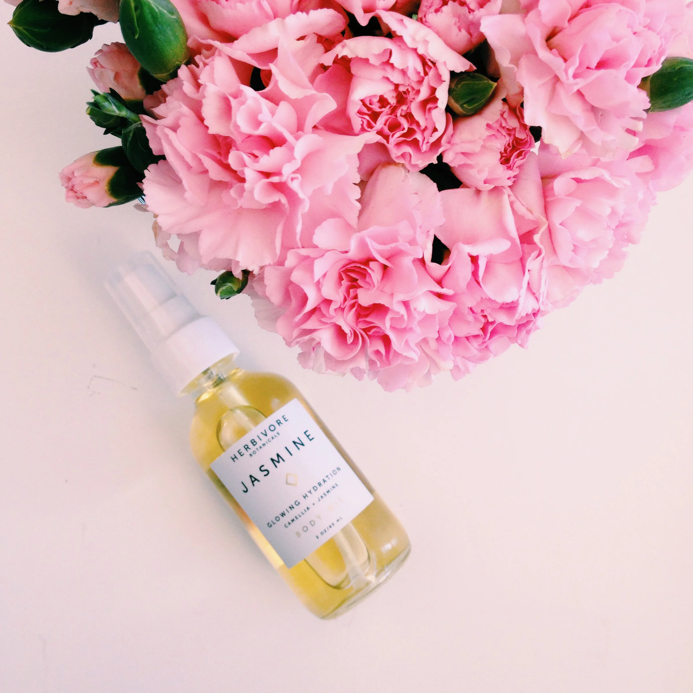 This Jasmine Body Oil from Herbivore Botanicals , makes the skin feel so smooth! Seriously, I didn't know what hydration was until this body oil showed me what's what. If you catch me smelling my forearm on the train, it's because I'm addicted to this Jasmine scent. 