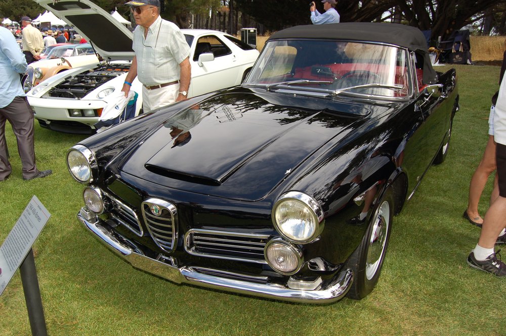 A super well-kept Porsche 928 managed to beat this 1964 Alfa Romeo 2600 Spider in the Concours.