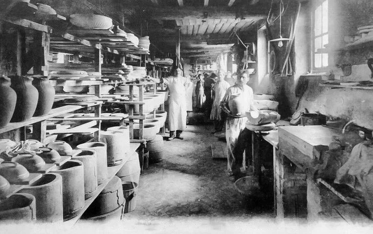  Faiencerie Longchamp - Atelier de moulage 