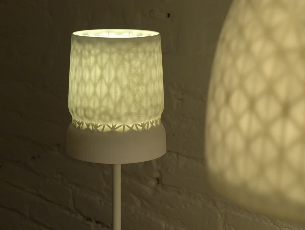 Stellate-Table-Lamp-001.jpg