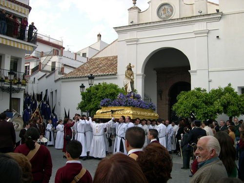 Paas processie in het dorp