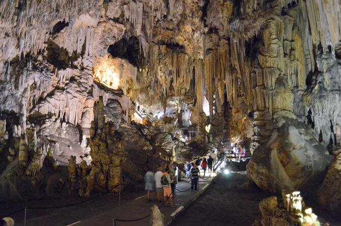 The Caves of Nerja ( 1h10min)