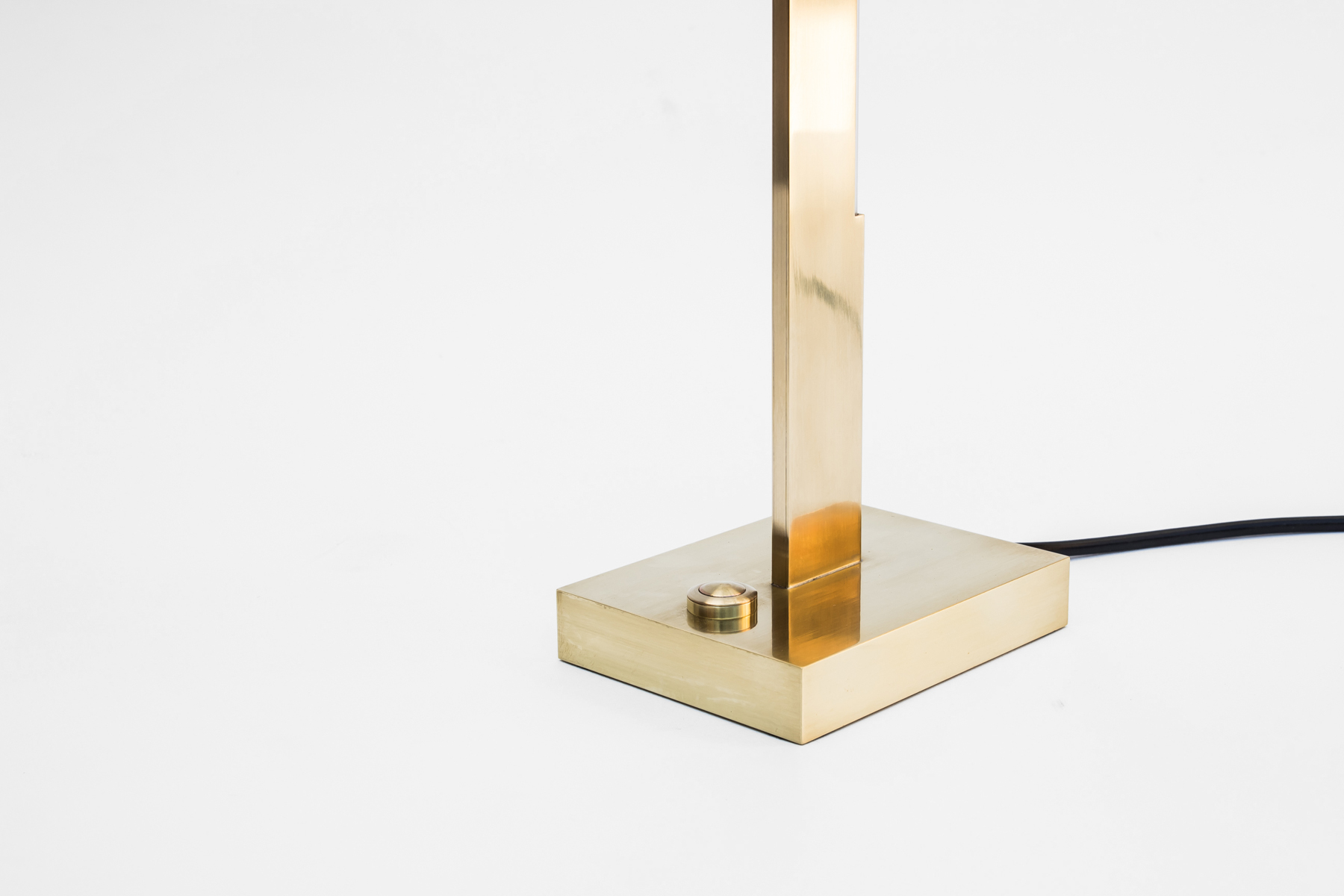 Line 04 Table Lamp Dim Atelier