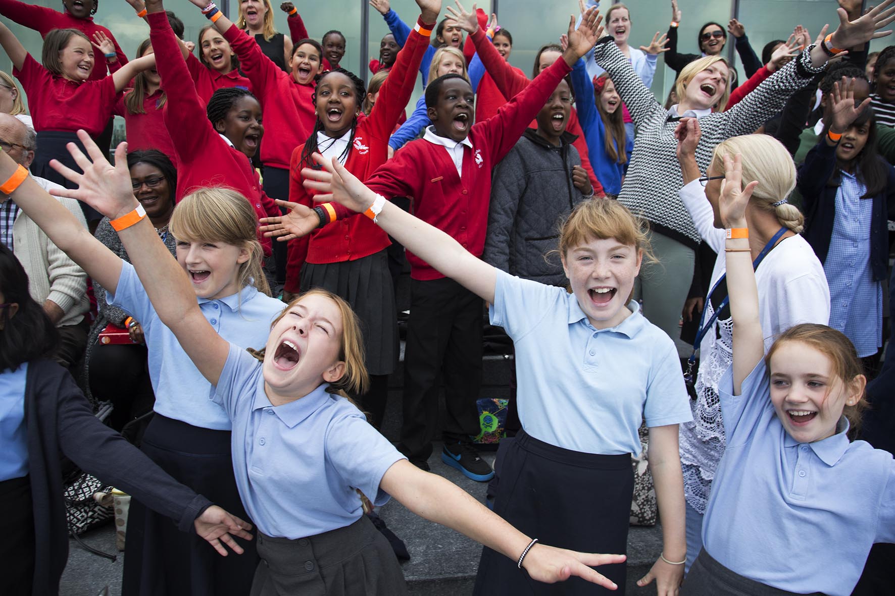  Thames Festival 2014. Kids choir sing at The Scoop.  For Totally Thames.  