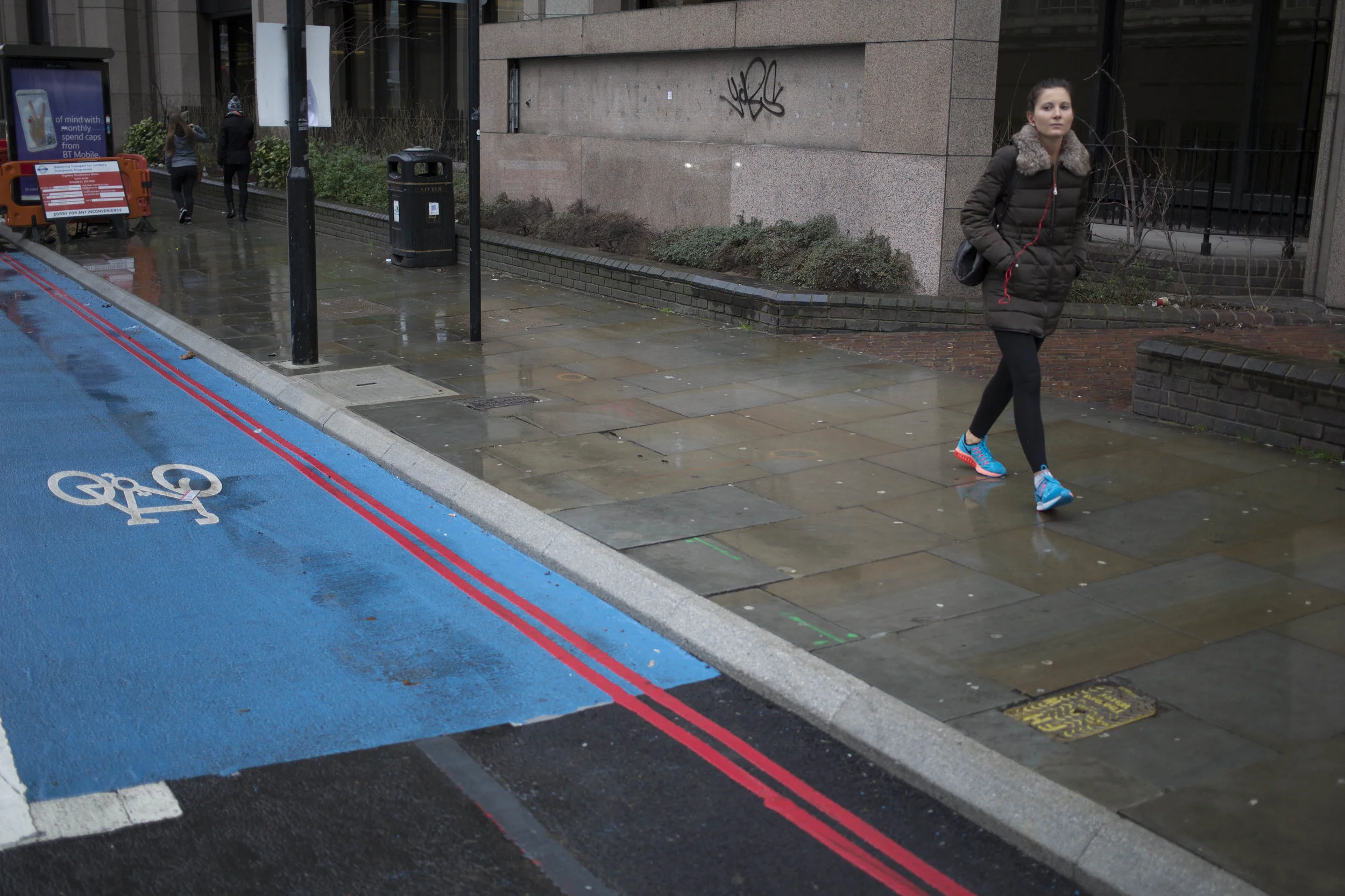 Red and blue. Copyright: Mike Kemp
