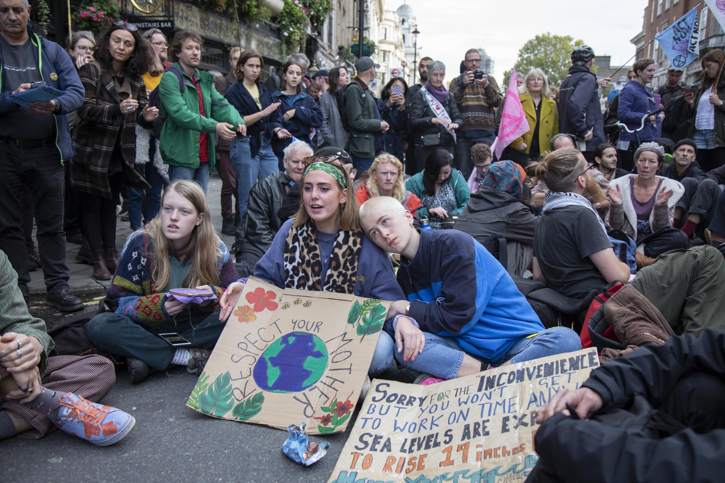  Despite a directive from the police not to gather, Extinction Rebellion take over Whitehall in a sit down protest where large numbers were arrested. 