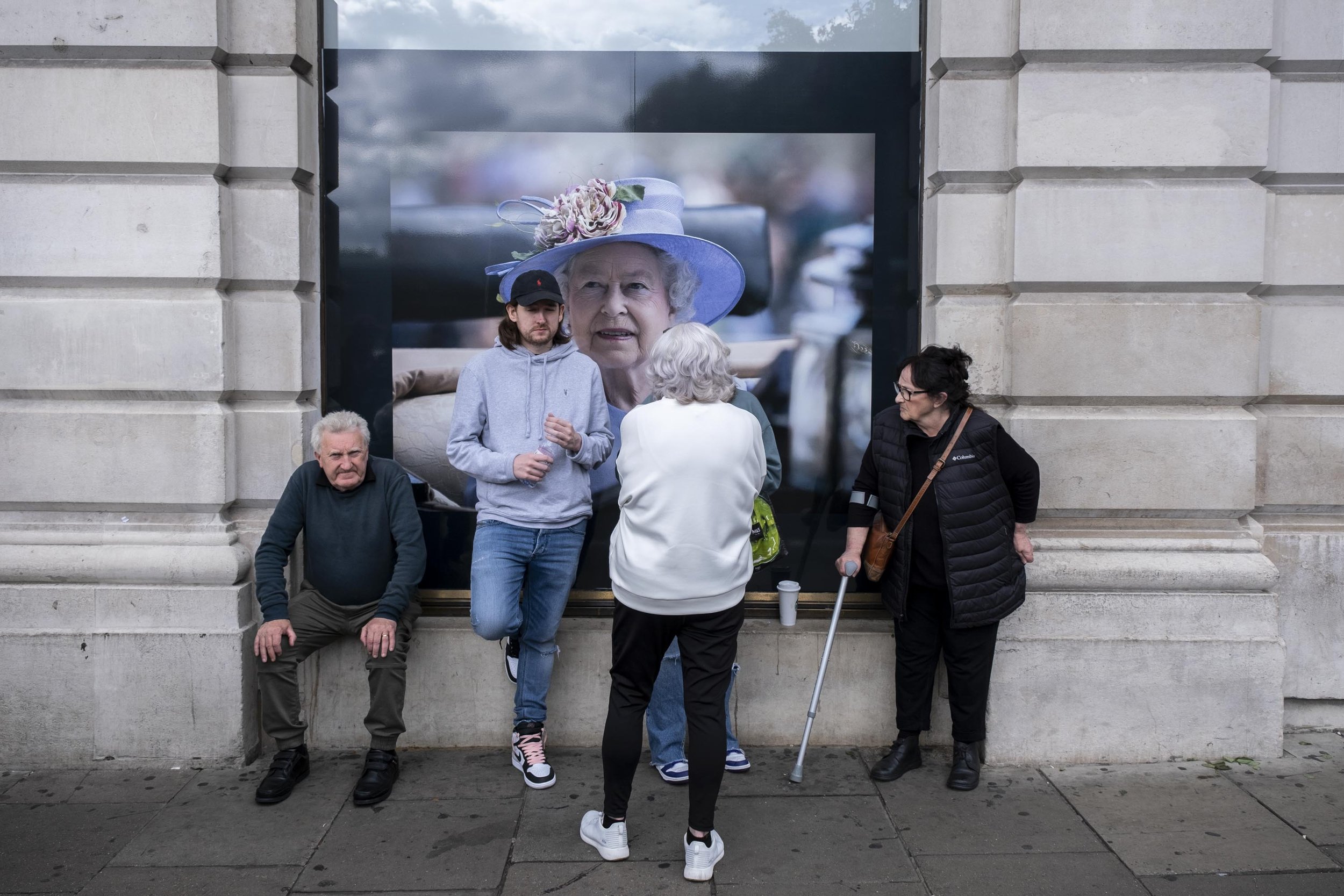  Image of the Queen as unprecedented crowds come to London to experience history in the making. 